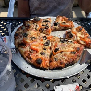 Small veggie with perfect amount of char and a crunchy crust