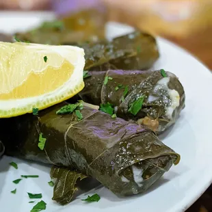 One dozen grape leaves