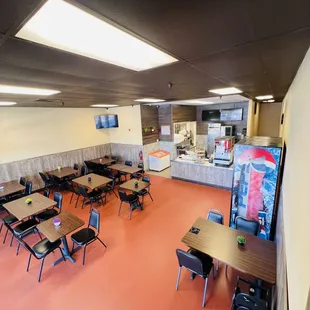 Wonderful, spotless lobby perfect for gathering with family and friends.