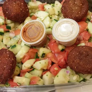 Falafel salad