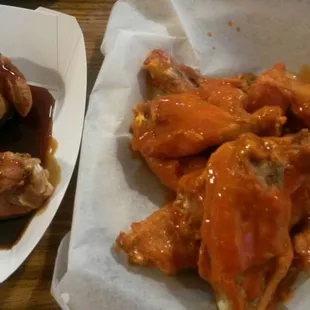 right side is the buffalo wings left is the bbq wings.