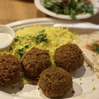Falafel Hummus plate