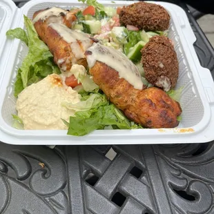 Chicken kabob salad plate