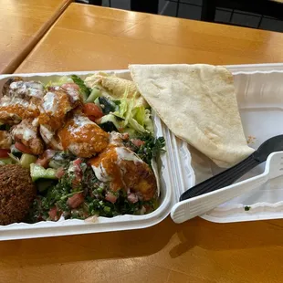 Falafel chicken salad plate