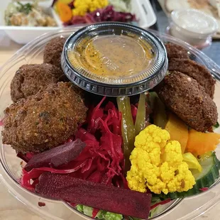 food, chicken wings and fried chicken