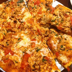 Chicken shawarma pizza