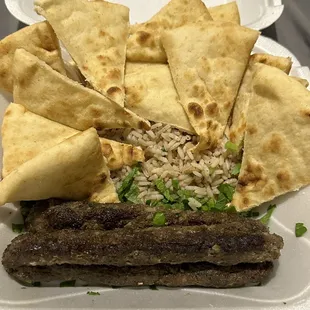 Kofta platter with rice and pita