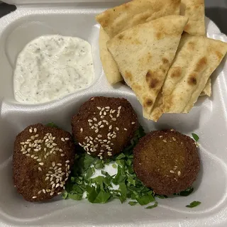 Falafels, Tzatziki & Pita