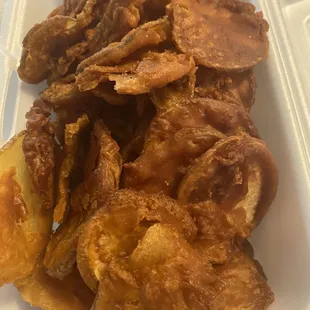 Side order of freshly made potato chips