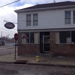The outside of Falb&apos;s on the corner of Chapel and Kiser St.