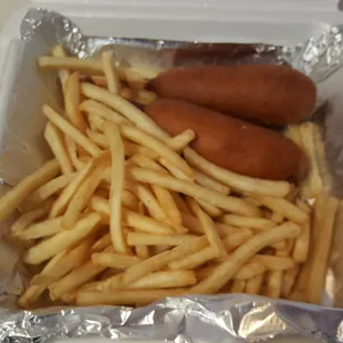 Corndogs for 7 dollars tbat are literally frozen grocery store corndogs. Lame.
