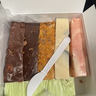 1 and 1/2 pounds. You can pick your flavors