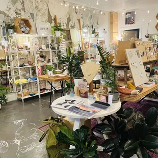 adorable gift shop!! cute Memphis things too!!