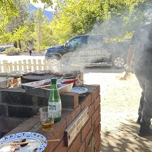 Outside bbq fireplace and bbq area.
