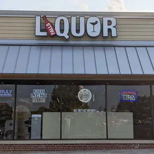 the front of a liquor store