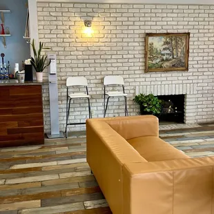 Ambiance, comfortable seating area