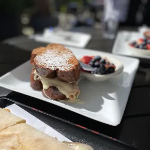 Monte Cristo Sandwich