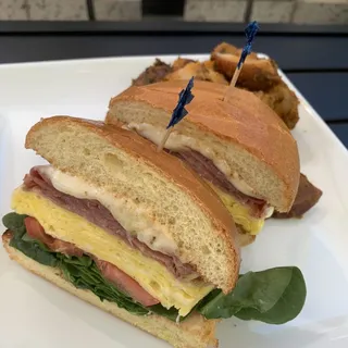 Prosciutto and Egg (750 cal.)