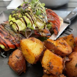 Fresh Burrata and Basil Toast (650 cal.)