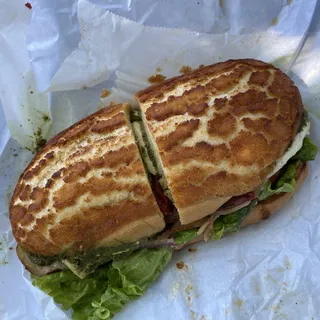 Chicken Pesto (950 cal.)