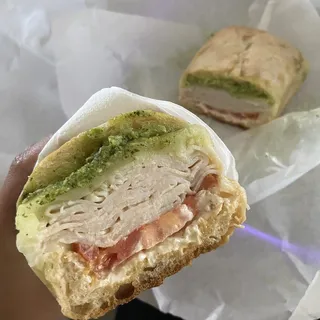 Turkey Pesto (850 cal.)