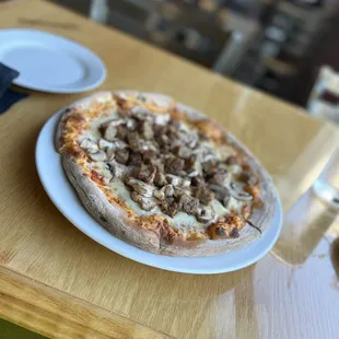 Sausage &amp; mushroom pizza