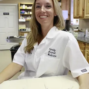 Dr. Jenny Nobles has been serving the Tulsa/Owasso area since 2008, and co-founded Family Animal Medicine in 2012