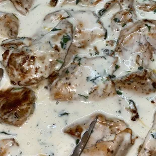 Boneless chicken with gravy