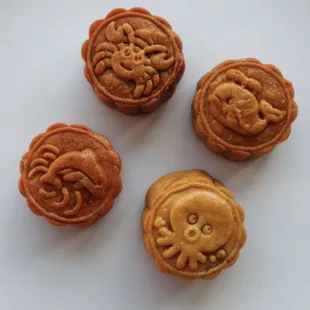 Cutest fresh mooncakes @tiffhuangry