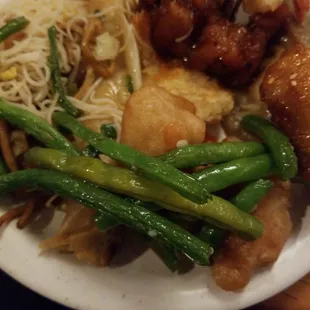 Green beans, general tsao&apos;s chicken, fried rice noodle, pepper shrimp, fried shrimp and many more! Can&apos;t wait to try it.