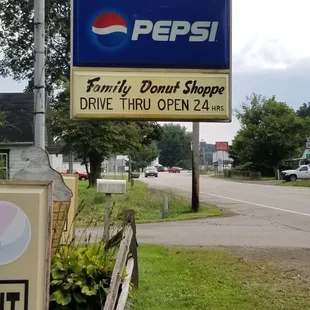 Family Donut Shop. Londonderry, Ohio.