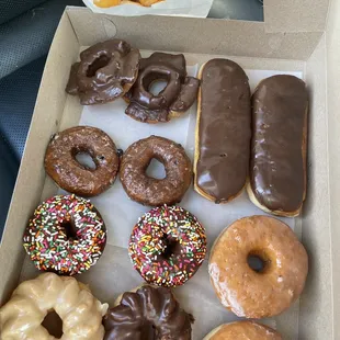 food, donuts, dough desserts