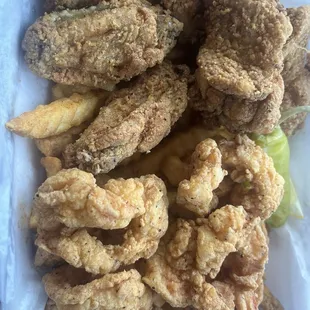 Chicken ,prawns,and fries