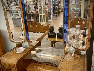 Antiques & Things