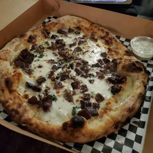 Carne asada pizza