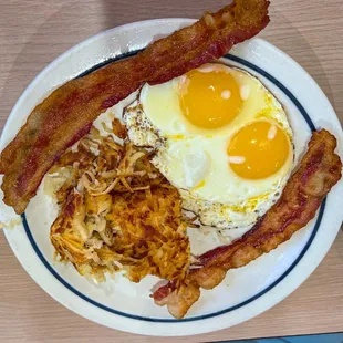 bacon, eggs, hash browns and hash browns