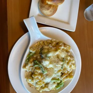 Chicken broccoli Alfred Mac and cheese