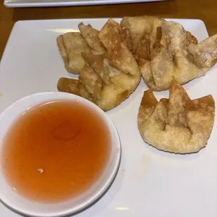 Cream cheese wontons