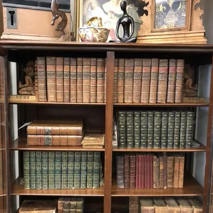 Library of hundreds of books, many rare book sets.
