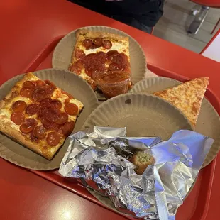 Cheese Pizza, Garlic Knots