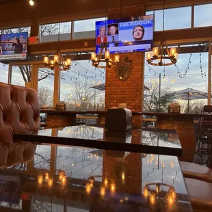 Dinning area, comfy seats