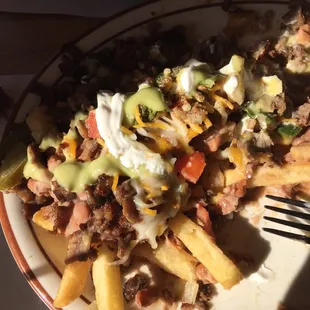 Does look good to you? Fries are super dry. Meat can't chew. Overall horrible experience here.