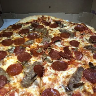 Sausage Pepperoni Pizza