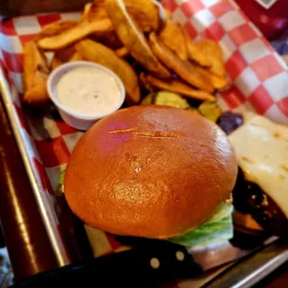 DAVE'S FAVORITE BURGER
