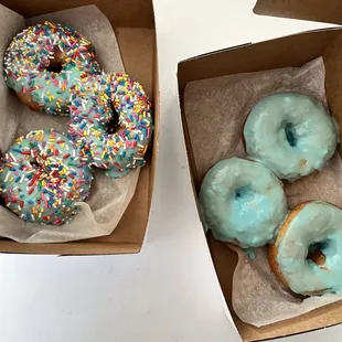Blue donuts? Yes please!