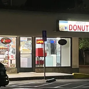 Says it's open but it closed