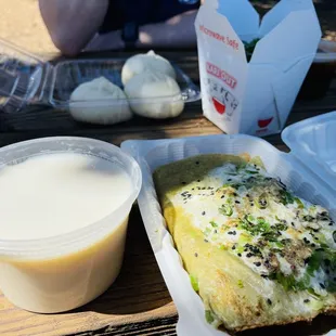 an omelet and a drink
