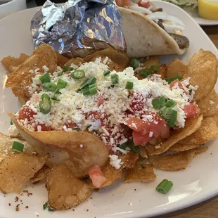 Gyro with pita chips