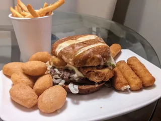 Zo's Good Burger - Livonia