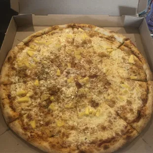 Pineapple pizza